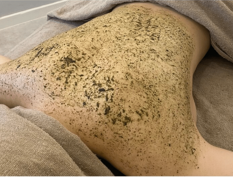 ボディ・リニューアル・ハーブピーリング(背中・ヒップ・二の腕・脇ケア)